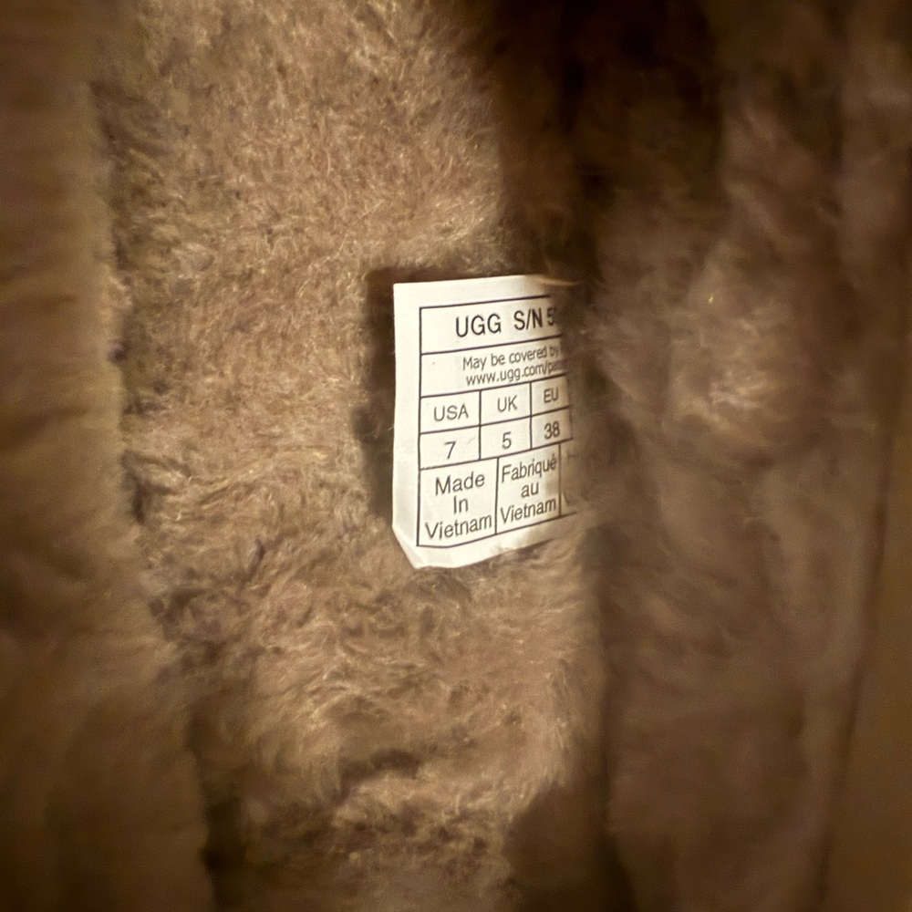 NWT Women's Uggs Tasman. Color: Antelope - Picture 8 of 8